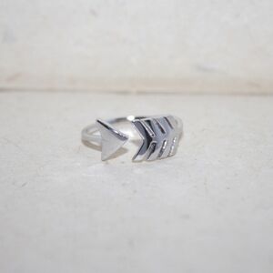Sterling silver arrow ring